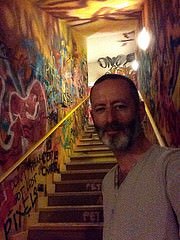 "Stairway to Paris", Havas, Puteaux